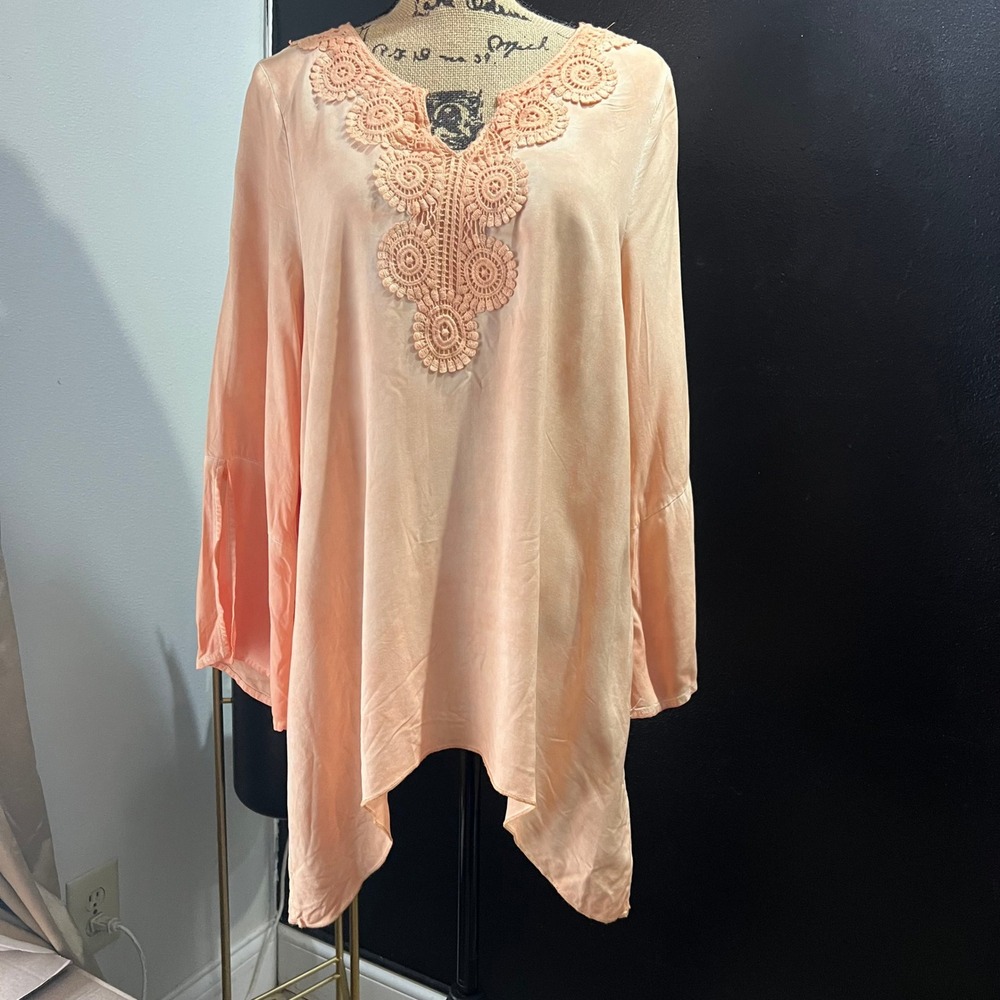 NWT Spense Women's‎ Top Large Peach Crochet Trim Bell Sleeve Tunic Blouse